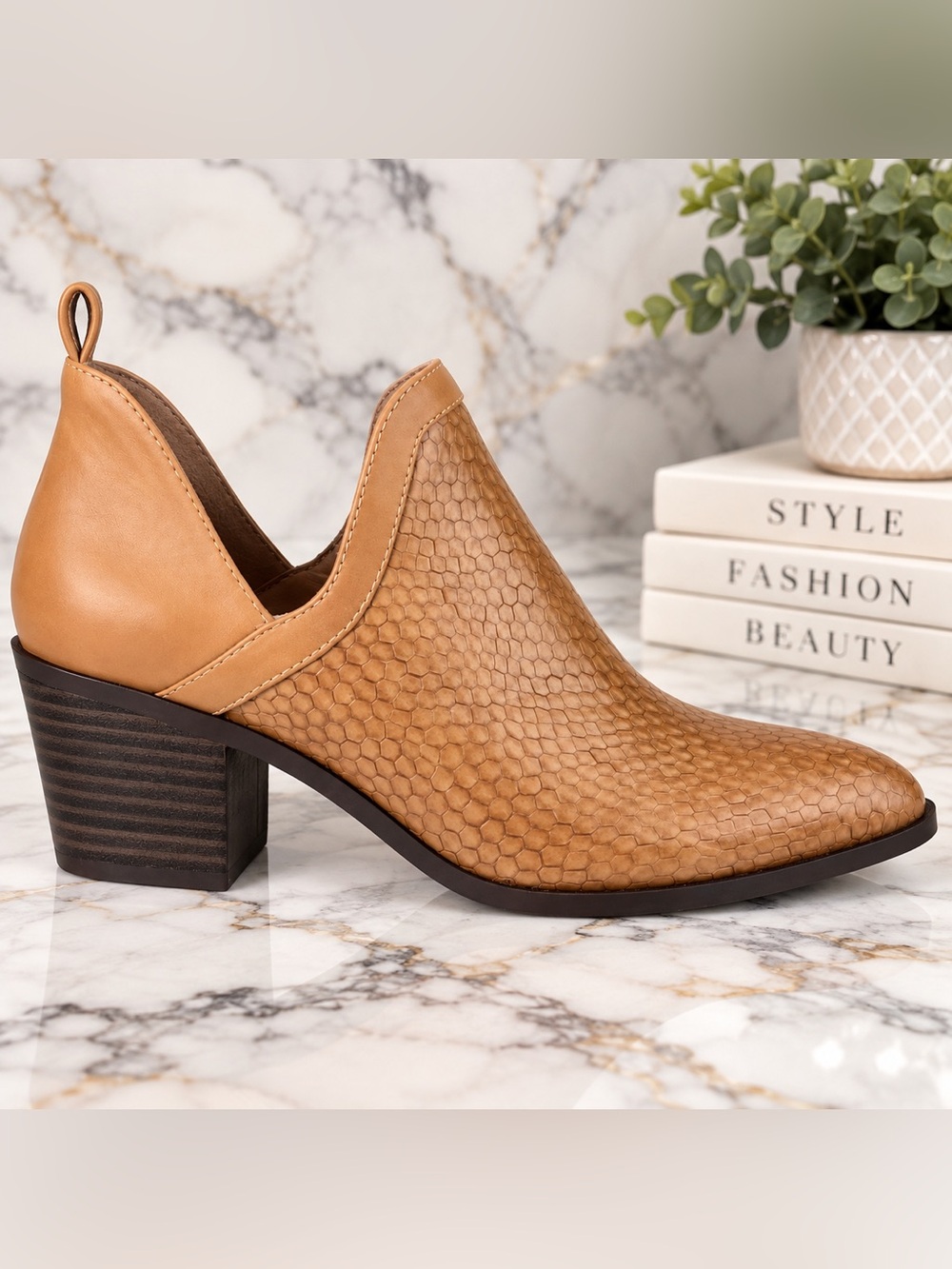 Journee Terri Tan Textured Ankle Booties Size 8.5 NWT